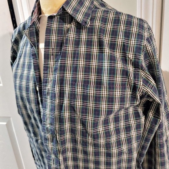Izod button down - Picture 2 of 2